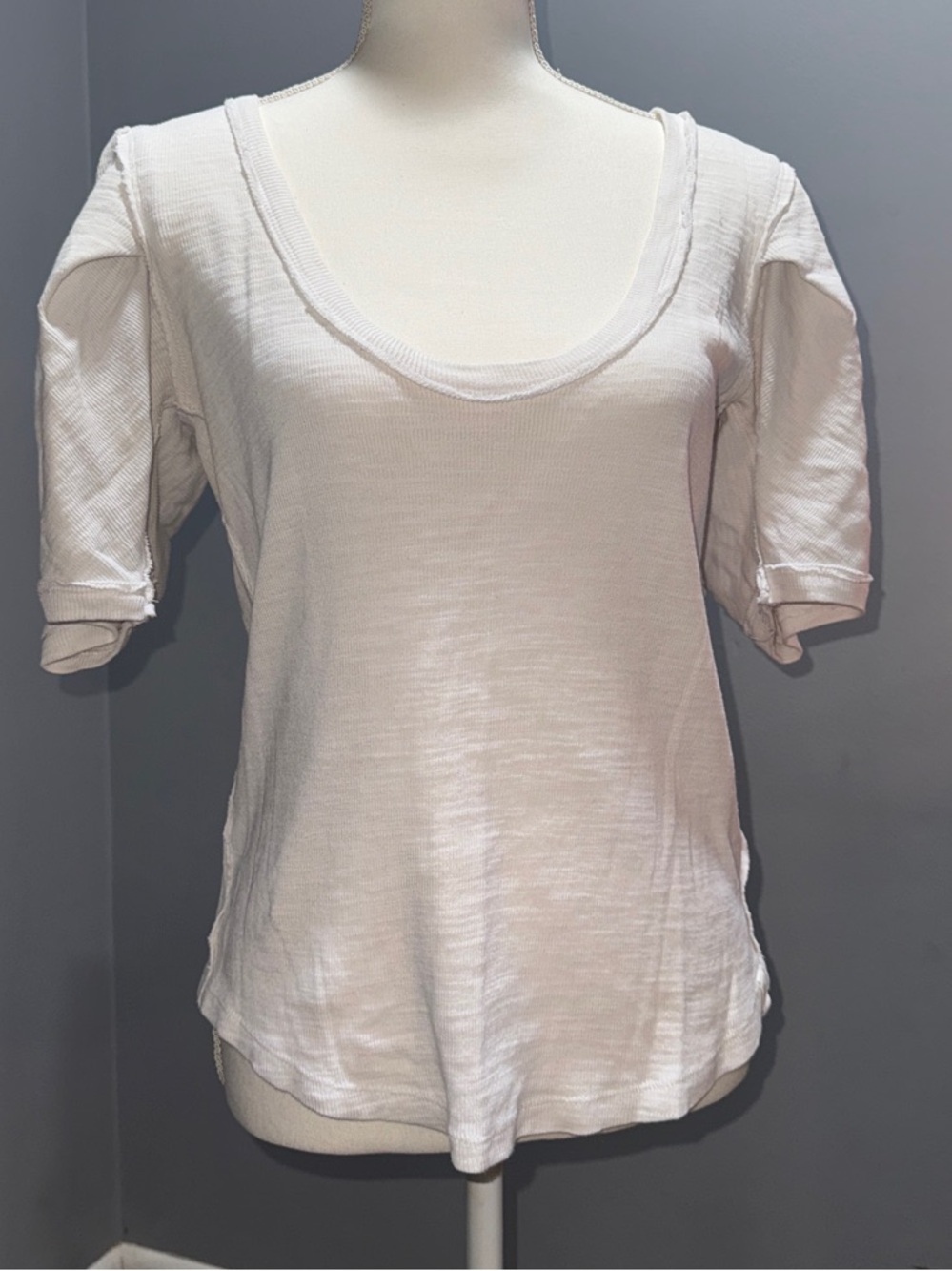 WE THE FREE/ Free People -Women's Scoop Neck Short Sleeve Top - Size MediumWhite